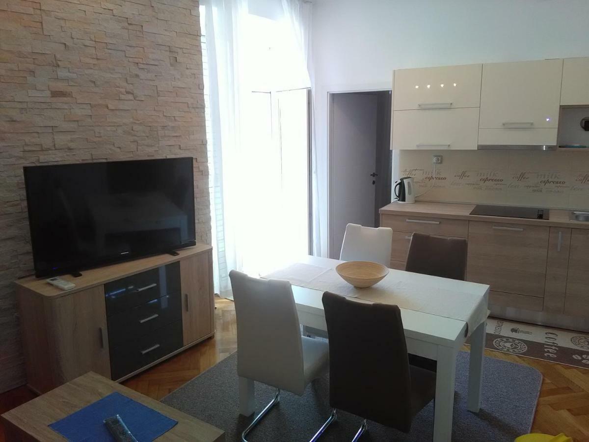 Apartment Sandra 2+2 *** Цриквениця Екстер'єр фото